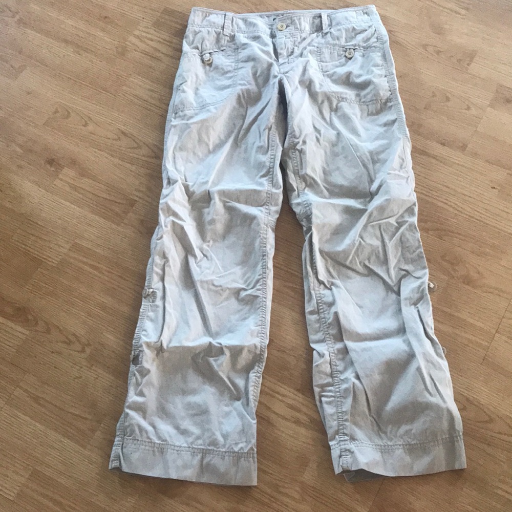 Light Gray Wide-Leg Women’s Cargo-Style Pants